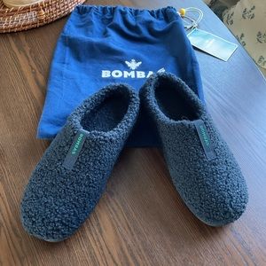 Bombas Sunday Slippers in Navy Size 7